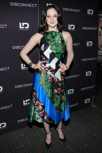 Andrea+Riseborough+Disconnect+Screening+NYC+8e_zm7hF-NKx.jpg