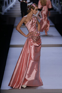 430384317_ChristianDior2007WomenRTW181.thumb.jpg.f893992adb7b99e32dc3bcb4fb2c20b6.jpg
