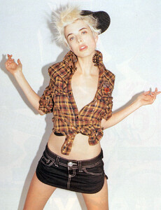 agy deyn.jpg