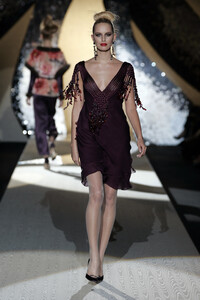 550959274_Valentino2005HauteCouture23.thumb.jpg.94f13c8b0ae1f43a466c0f26c430663a.jpg