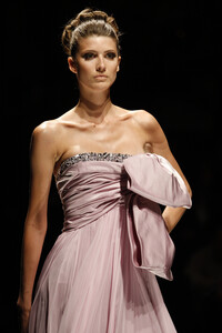 586139073_ElieSaab2008HauteCouture212.thumb.jpg.9ac2cb62ff046de45e1c9d8593961bea.jpg