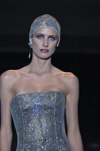 617750008_GiorgioArmaniPrive2005HauteCouture144SS.thumb.jpg.2e373db1c021c4bd35f972c2e61d3adb.jpg