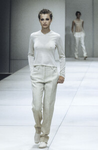 689962570_Lanvin1998WomenRTW15.thumb.jpg.31ab21177506eb14f5a2db5f5cb19444.jpg