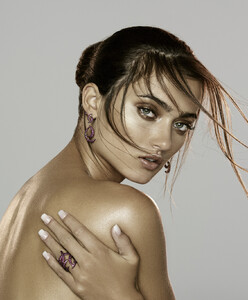 1540929539-83ed35f925a8dffef1beed6c273d3777.jpg lexi bhardwaj.jpg