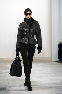 86588442_RalphLauren2006WomenRTW58.thumb.jpg.3c00a0f0a6bab53093eda048fe118a36.jpg