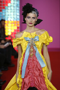 895919158_ChristianLacroix2008HauteCouture243.thumb.jpg.54a19e7edb29cfa8320e2407d660f40e.jpg