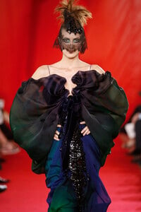 937814890_ChristianLacroix2008HauteCouture79.thumb.jpg.4e2c7656ee662ad14e0b05fbdc7e1bf9.jpg