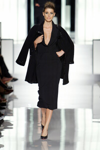 951527170_EmanuelUngaro2003HauteCouture63.thumb.jpg.30215486cdf7fbed6caf10b0e66d84a6.jpg