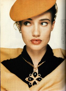 954189398_MarieClaireJapan1990Dec(7).thumb.jpg.5531147956f8fc1246e404689f7c4112.jpg