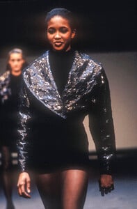 962759449_AzzedineAlaia19881.thumb.jpg.791bf0f4a7449c88382f88003e66dd9c.jpg