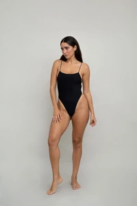 D14F2C76-1F2D-4609-8F39-0A255F805DE7_2000x3000.webp