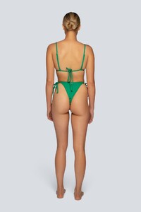 Lahana_amara_green_back_1_5000x.jpg