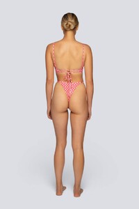 Lahana_felix_pink_wave_back_1_5000x.jpg