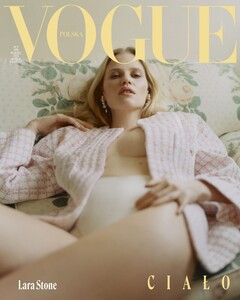 Lara-Stone-Vogue-Poland-March-202212-scaled.jpg