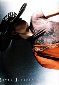 MarieClaire1990May005.thumb.jpg.939afdd2d6983f0af269defc29511a71.jpg