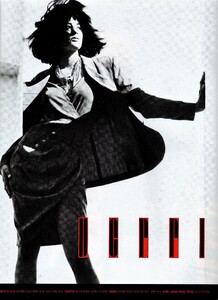 MarieClaire1990May014.thumb.jpg.7b16746ea6f191f3b77fee15cd230d12.jpg