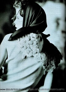 MarieClaire1990May068.thumb.jpg.15e555bb659ecb41da372036ae80f2a4.jpg