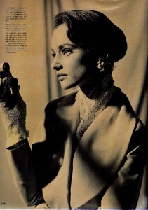 MarieClaireJapan008.thumb.jpg.ff953bf147412a2793a7c0d20b54413e.jpg