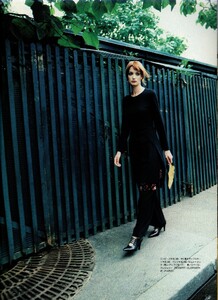 MarieClaireJapan021.thumb.jpg.b430bffea38d4fce47741645e86bfe99.jpg