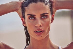 Sara-Sampaio-Sexy-Beach-Photoshoot-9.jpg