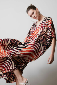 Wild-Zebra-Caftan-Black-Sand-by-Natori--3__38404.1625236643.jpg