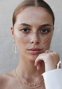 alana1jpg_900.jpg