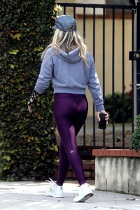 ali-larter-in-spandex-out-in-brentwood-04-08-2020-4.jpg