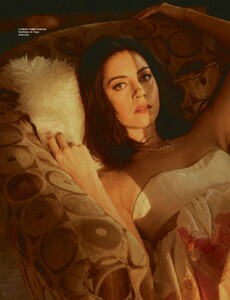 aubrey-plaza-vera-magazine-march-2022-issue-7.jpeg