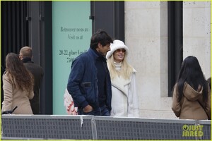 candice-swanepoel-paris-stroll-with-andres-velencoso-84.jpg