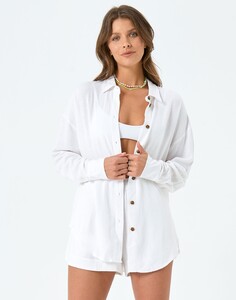 co-betty-oversized-shirt-white-front-bl51531san.thumb.jpg.79ba73f3e5bf74157e08c8cb138ca1b1.jpg