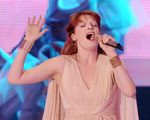 florencewelch2010mtvvideomusicawardsfp3aztcodebl.jpg