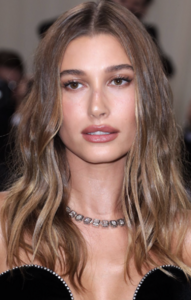 hailey-bieber-met-gala-2021-makeup.thumb.png.106559b28ecbb91cc24772fa5be832f0.png