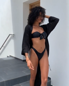 imaanhammam_68835153_476700116482394_4213137139117743255_n-00.00.03.008.png