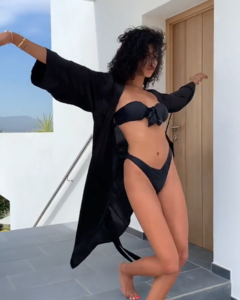 imaanhammam_68835153_476700116482394_4213137139117743255_n-00.00.01.633.png