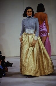 isaac-mizrahi-fw-1990-2.thumb.jpg.29ad33d060e589ee6baf0b7a0294decc.jpg