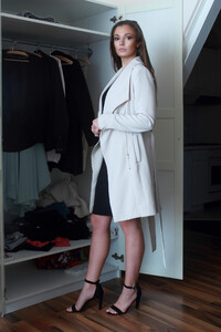julia_tries_the_first_shootingoutfit_on_01_by_photographythomaskru_ddmznqk-fullview.thumb.jpg.7efeadec2cd8909225ba34c89b7a80b9.jpg
