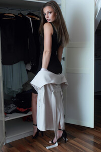 julia_tries_the_first_shootingoutfit_on_03_by_photographythomaskru_ddnjdub-fullview.thumb.jpg.8d68becd8be0e25b916bcbab9c936ab3.jpg