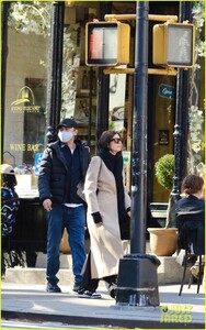 leonardo-dicaprio-camila-morrone-couple-up-rare-day-out-in-nyc-32.jpg