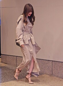 lily-collins-at-cbs-studios-in-new-york-03-22-2022-6.jpg