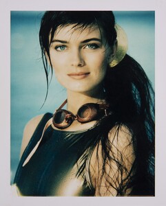 marco-glaviano-paulina-porizkova-12-polaroid-collection-1970-2000-10_7x8_5cm_1.jpg