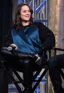 marion_cotillard_attends_aol_build_(8).jpg