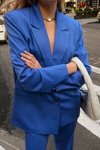 nakd_boxy_long_blazer_1749-000012-0003_social.jpg