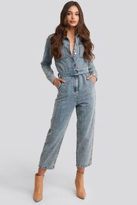 nakd_waist_belt_denim_jumpsuit_1100-001358-0641_01c.jpg