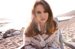 natalie-portman-photoshoot-2012-fa-4.jpg