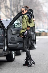 sara_sampaio_out_in_milan021.jpg