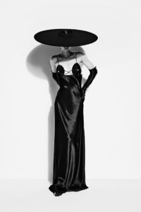 schiaparelli-RTW_FW2223--6224e06ee8b51-huge.jpeg