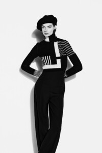 schiaparelli-RTW_FW2223--6224e0f02585f-huge.jpeg