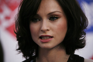 sophie-ellis-bextor_78u5j0uwbte.jpg