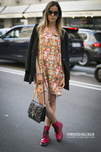 trussardi-oliviagama-firma-IMG_2016.thumb.jpg.817c969a5cf61779bcd0aa9e88fe1292.jpg