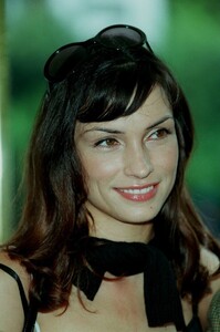 vY1qZFEEre4.thumb.jpg.e6f2173c99e99352522e3f35fb4f47a8.jpg